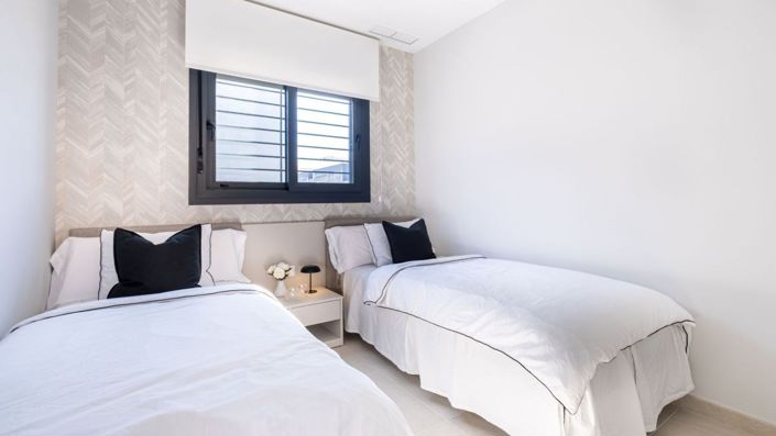 Image No.37-2 Bed Apartment for sale