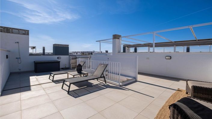 Image No.50-2 Bed Apartment for sale