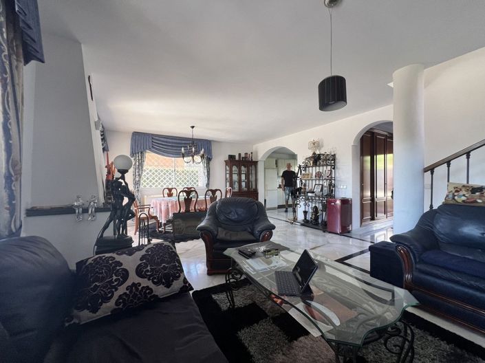 Image No.10-3 Bed Townhouse for sale