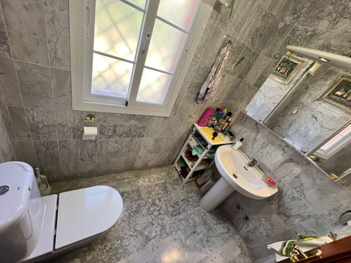 Image No.26-3 Bed Townhouse for sale