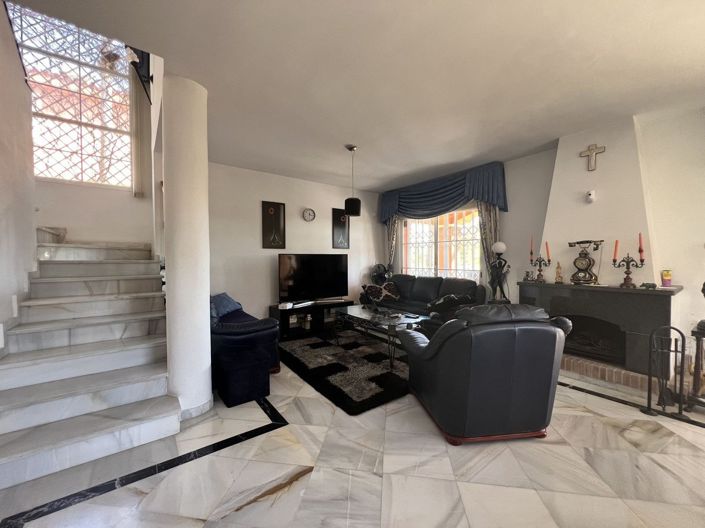 Image No.8-3 Bed Townhouse for sale