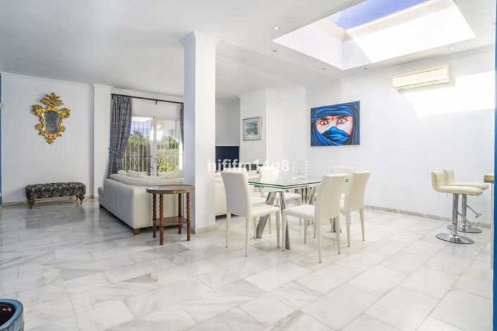 Image No.5-3 Bed Townhouse for sale