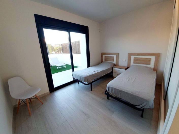 Image No.18-3 Bed Apartment for sale