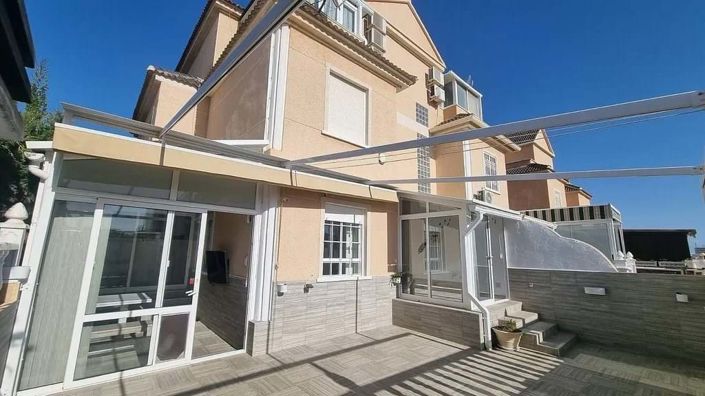 Image No.1-3 Bed Townhouse for sale