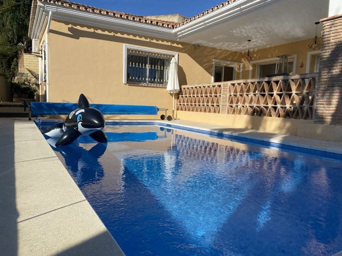 Image No.1-3 Bed Villa for sale