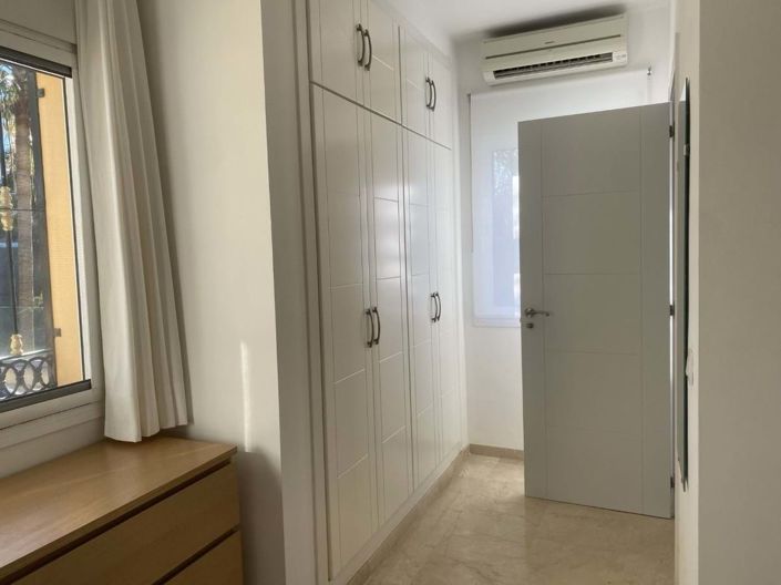 Image No.6-3 Bed Villa for sale