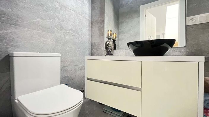 Image No.15-3 Bed Townhouse for sale