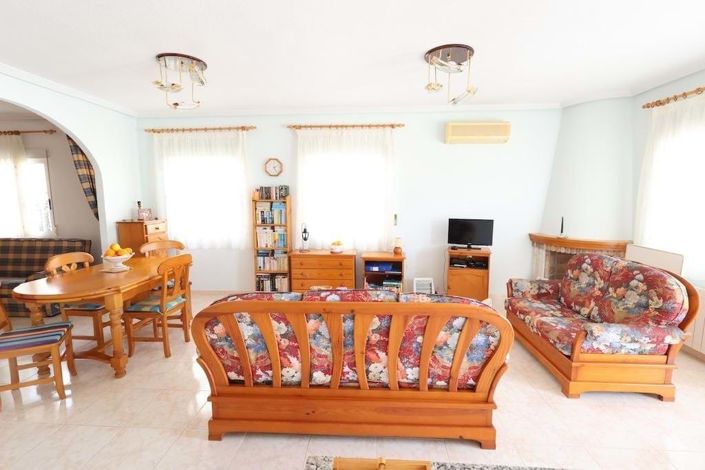 Image No.8-2 Bed Villa for sale