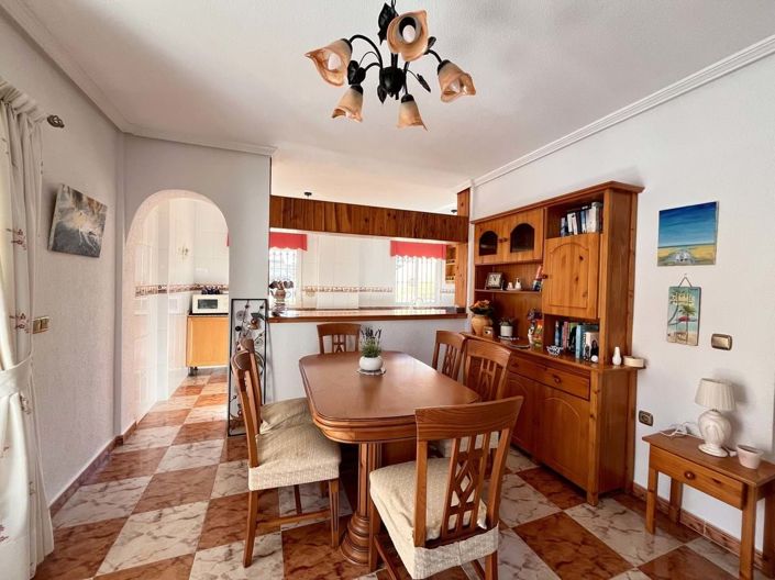 Image No.10-4 Bed Villa for sale