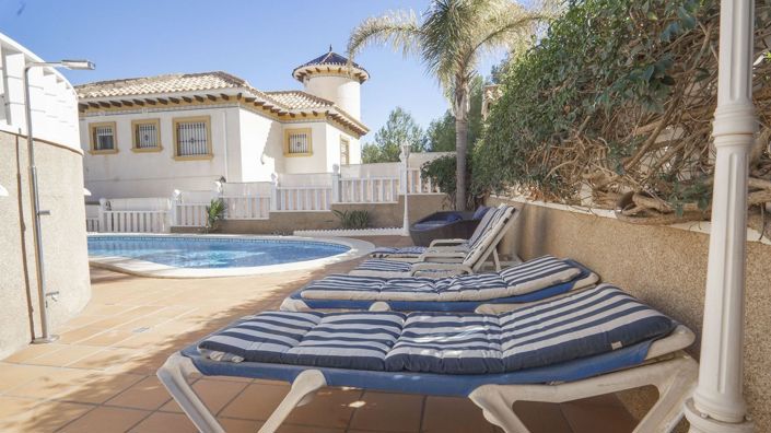 Image No.10-4 Bed Villa for sale