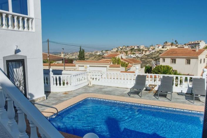 Image No.20-3 Bed Villa for sale