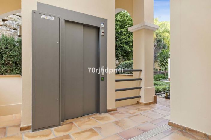 Image No.17-3 Bed Townhouse for sale