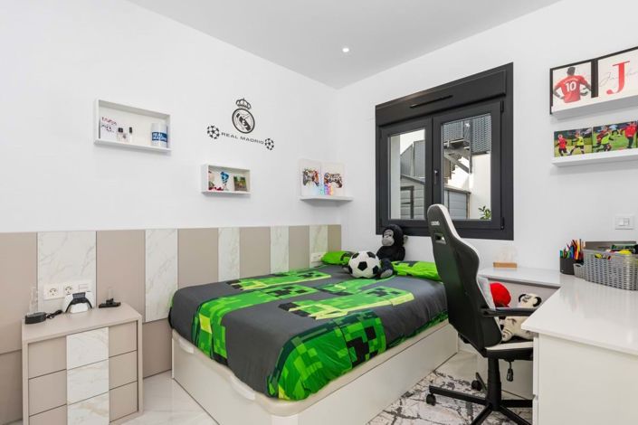 Image No.13-3 Bed Villa for sale