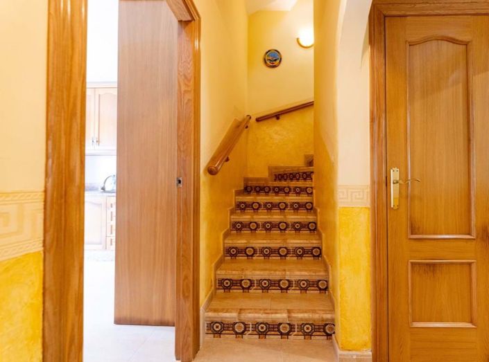 Image No.12-3 Bed Townhouse for sale