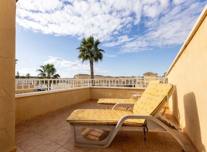 Image No.23-3 Bed Townhouse for sale