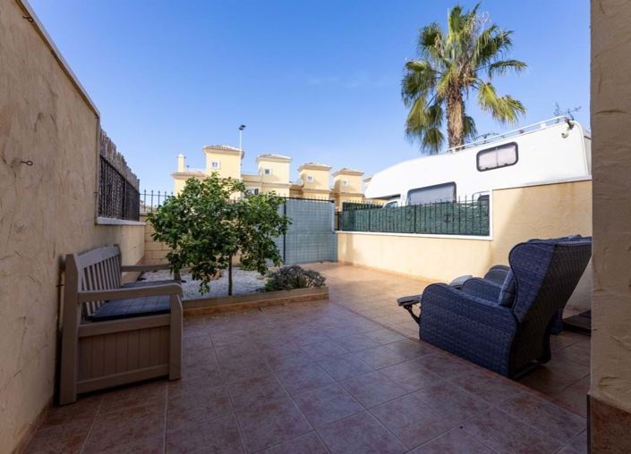 Image No.26-3 Bed Townhouse for sale