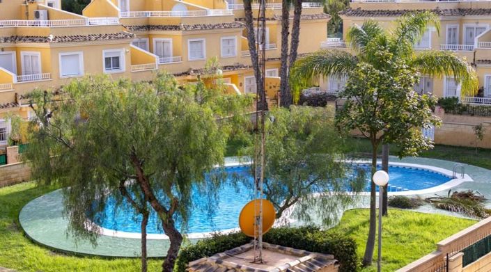 Image No.31-3 Bed Townhouse for sale