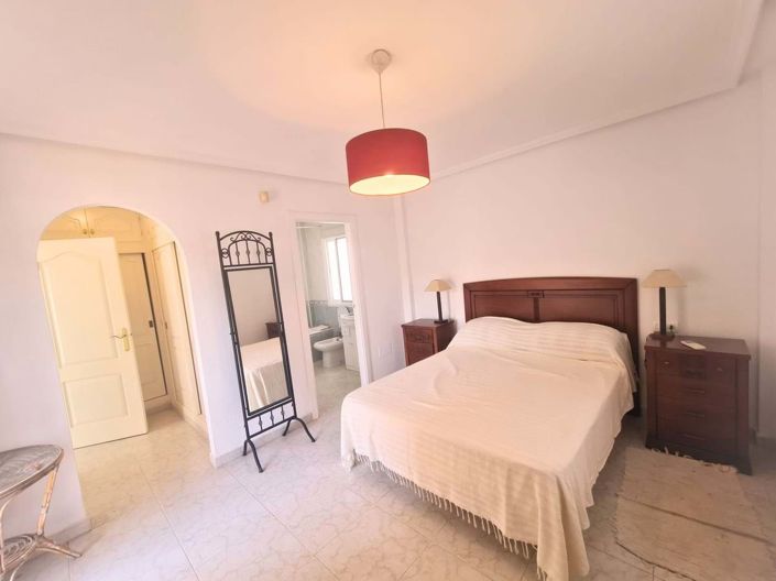 Image No.14-3 Bed Villa for sale