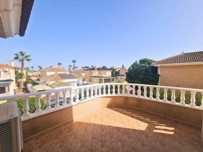 Image No.16-3 Bed Villa for sale