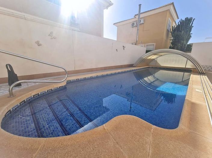 Image No.20-3 Bed Villa for sale