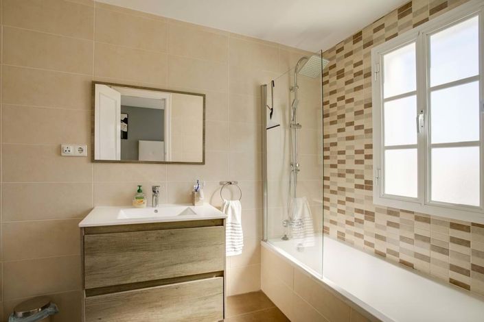 Image No.11-3 Bed Townhouse for sale