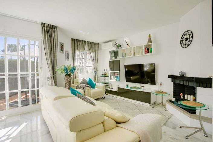 Image No.2-3 Bed Townhouse for sale