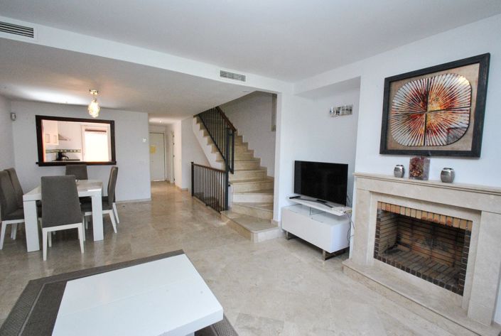 Image No.4-4 Bed Townhouse for sale