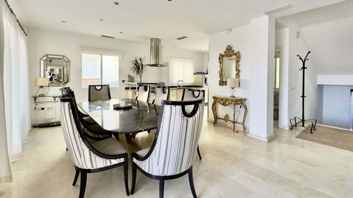 Image No.14-6 Bed Villa for sale