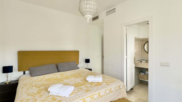 Image No.35-6 Bed Villa for sale