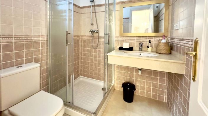 Image No.40-6 Bed Villa for sale