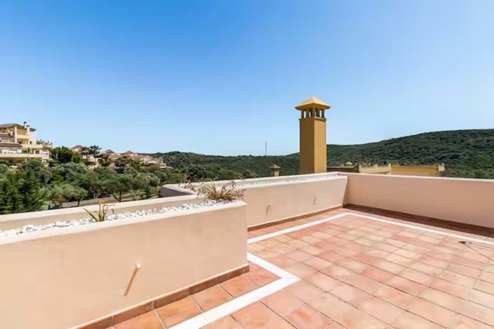 Image No.12-4 Bed Semi-Detached for sale