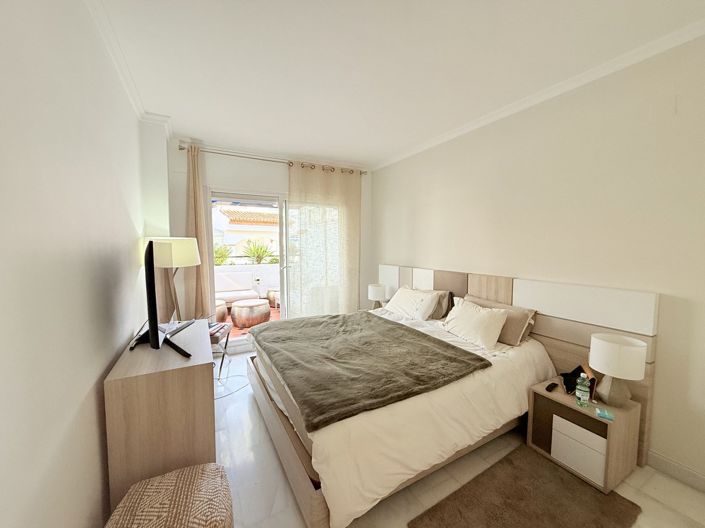 Image No.11-2 Bed Apartment for sale