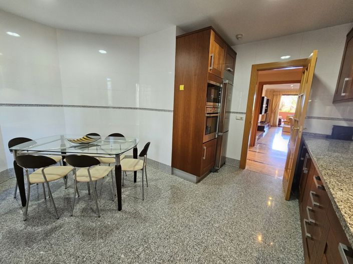 Image No.28-3 Bed Apartment for sale