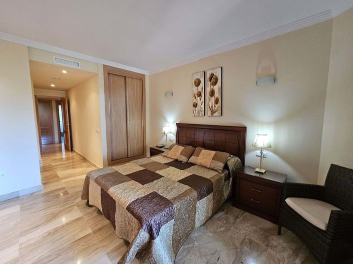 Image No.30-3 Bed Apartment for sale