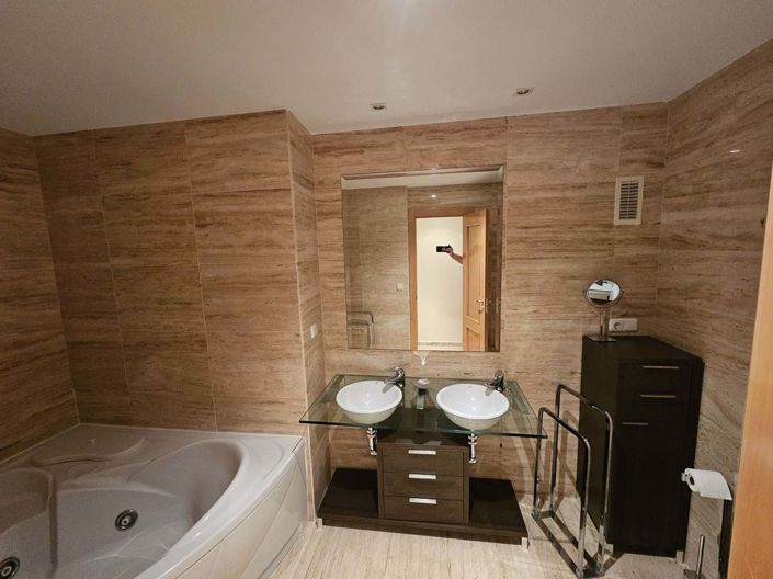 Image No.33-3 Bed Apartment for sale