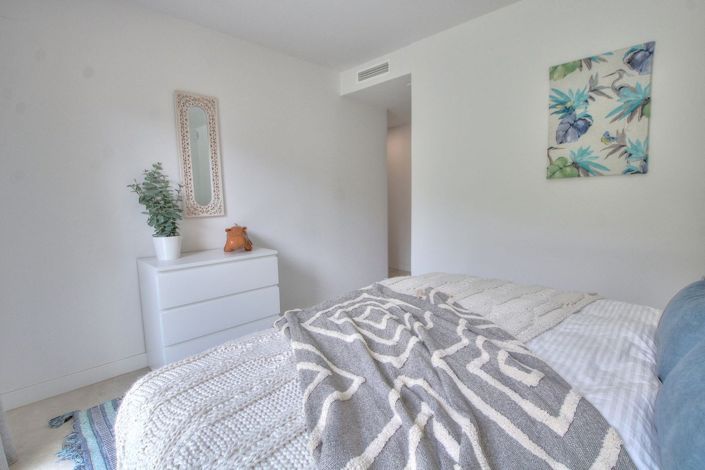 Image No.19-3 Bed Townhouse for sale