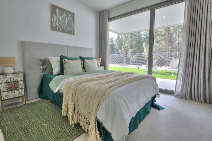 Image No.25-3 Bed Townhouse for sale