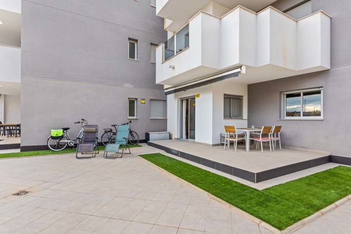 Image No.19-2 Bed Apartment for sale