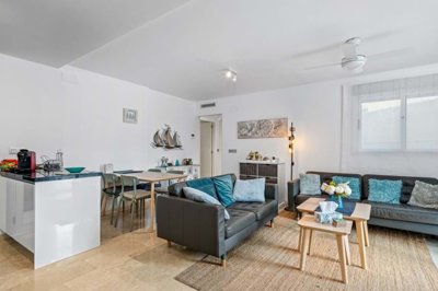 1447-623338-78d1f4f8b6655591b02d22fabb36a692d