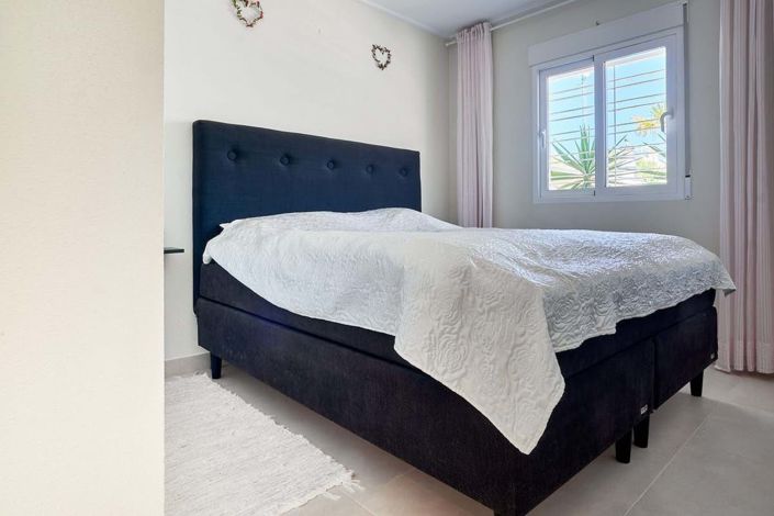 Image No.11-2 Bed Apartment for sale