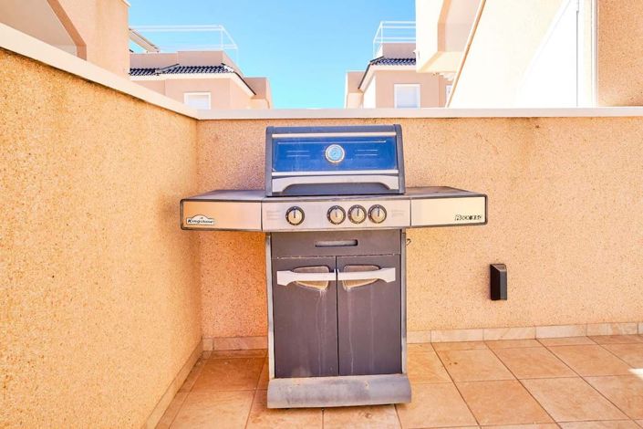 Image No.18-2 Bed Apartment for sale