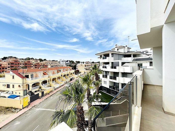 Image No.20-2 Bed Apartment for sale