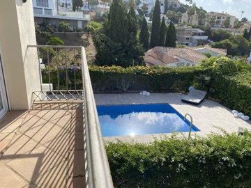 1447-623618-78d1f4f8b6655591b02d22fabb36a692d