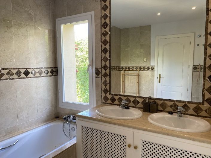 Image No.13-Villa de 5 chambres à vendre à Mijas Costa