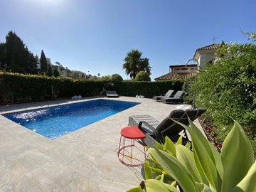 1447-623618-78d1f4f8b6655591b02d22fabb36a692d