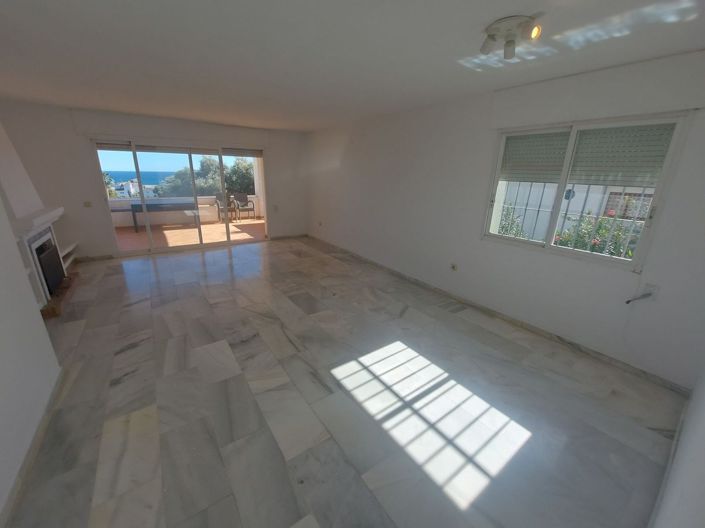 Image No.25-3 Bed Semi-Detached for sale