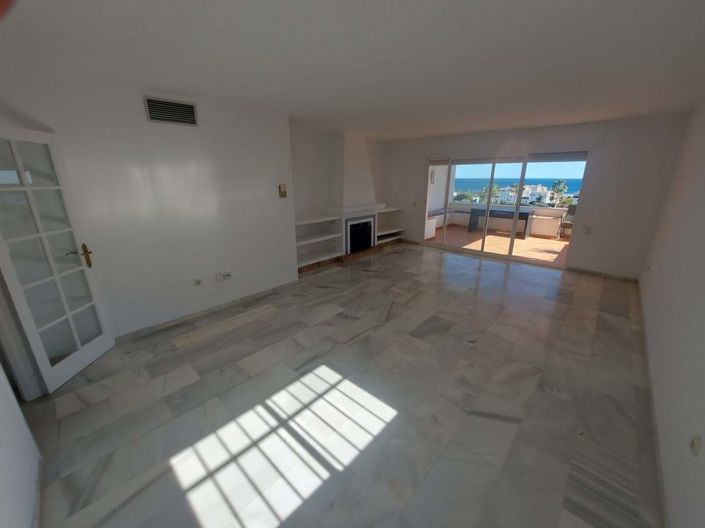 Image No.26-3 Bed Semi-Detached for sale