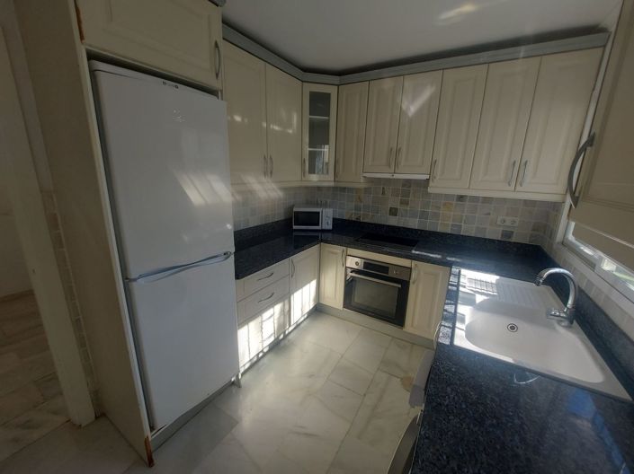 Image No.7-3 Bed Semi-Detached for sale