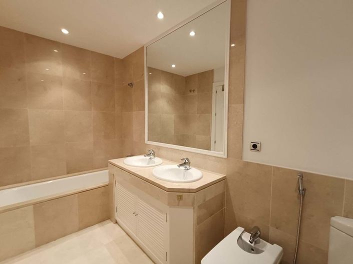 Image No.16-3 Bed Apartment for sale