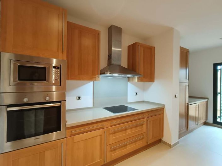 Image No.6-3 Bed Apartment for sale